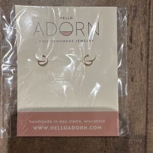 Hello Adorn 5mm Earrings